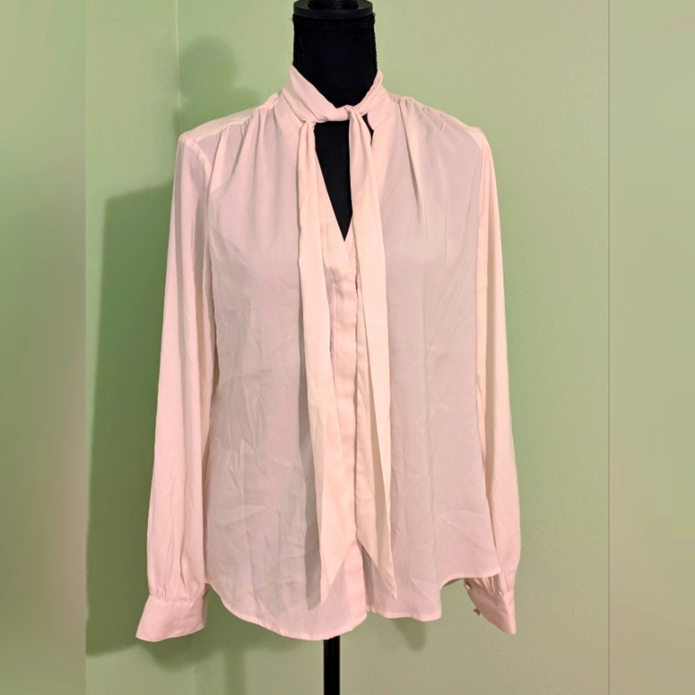 Creme blouse